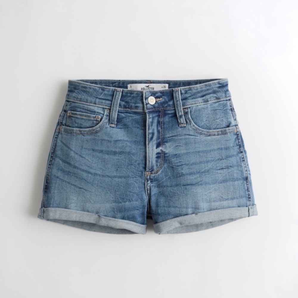 Hollister Soft Stretch Curvy Mid-Rise Short 3” NWT